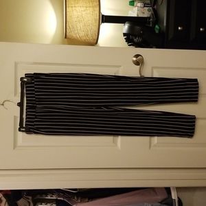Black and white striped stretch pants from shein in perfect condition